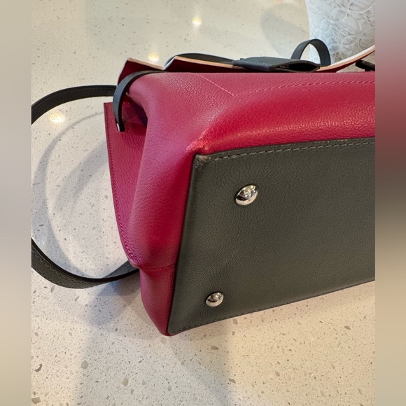 Louis Vuitton lock me Ever MM - Picture 9 of 15